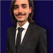 Etudiant au sein de la Grenoble Ecole de Management, je donne des cours de maths à des élèves de lycée et collège